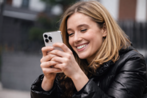 Apple abre iOS no Brasil após acordo histórico com o Cade